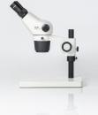 Stereo mikroskopas su skaidria optika, 45° tubusu, didinimu nuo 7,5 iki 45 kartų ir 110 mm darbiniu atstumu