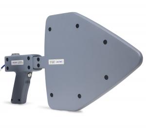 10dB Directional Antenna (500MHz~8GHz, horizontal and vertical polarization) with Amplifier handle 12dB@1GHz(typ.) 