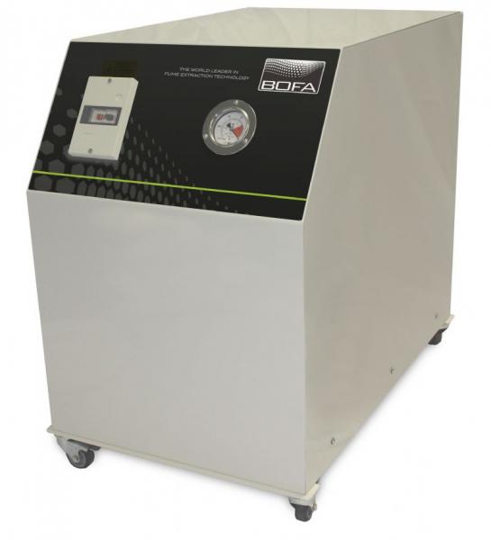 Centrializuota litavimo dūmų ištraukimo 22-30 l/min greičiu ties kiekvienu iš 60 lituoklių antgalių filtravimo sistema T60 