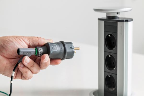Schuko to PE Adapter, with 4 mm connector for protective conductor testing 