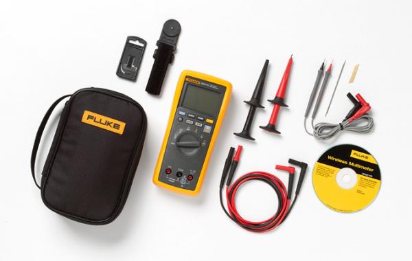 3.6 digit Fluke Connect Wireless Digital Multimeter and Deluxe Accessories 